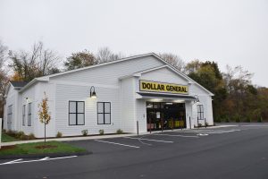 exterior of Dollar General store