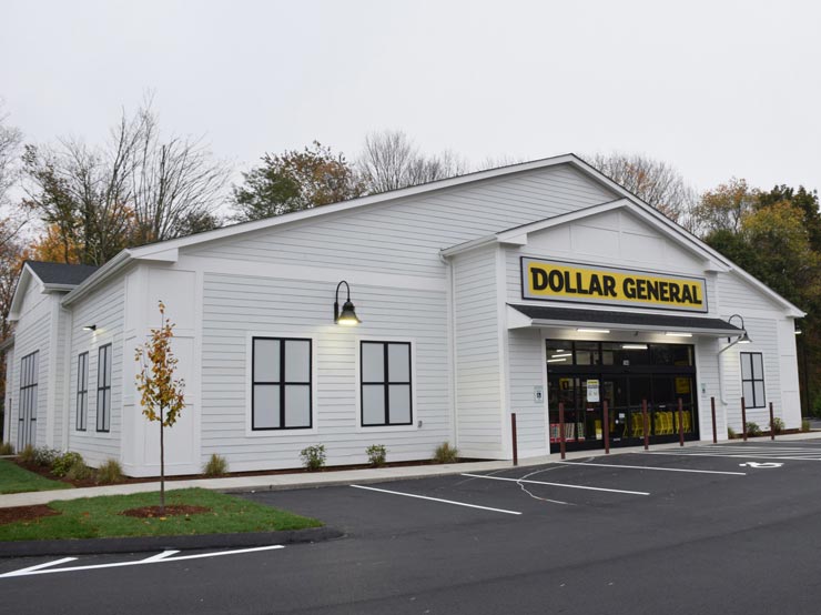 Exterior Front Entrance to Dollar General in Cromwell CT